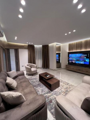 Modern Apartment in the Heart of Dokki, Cairo